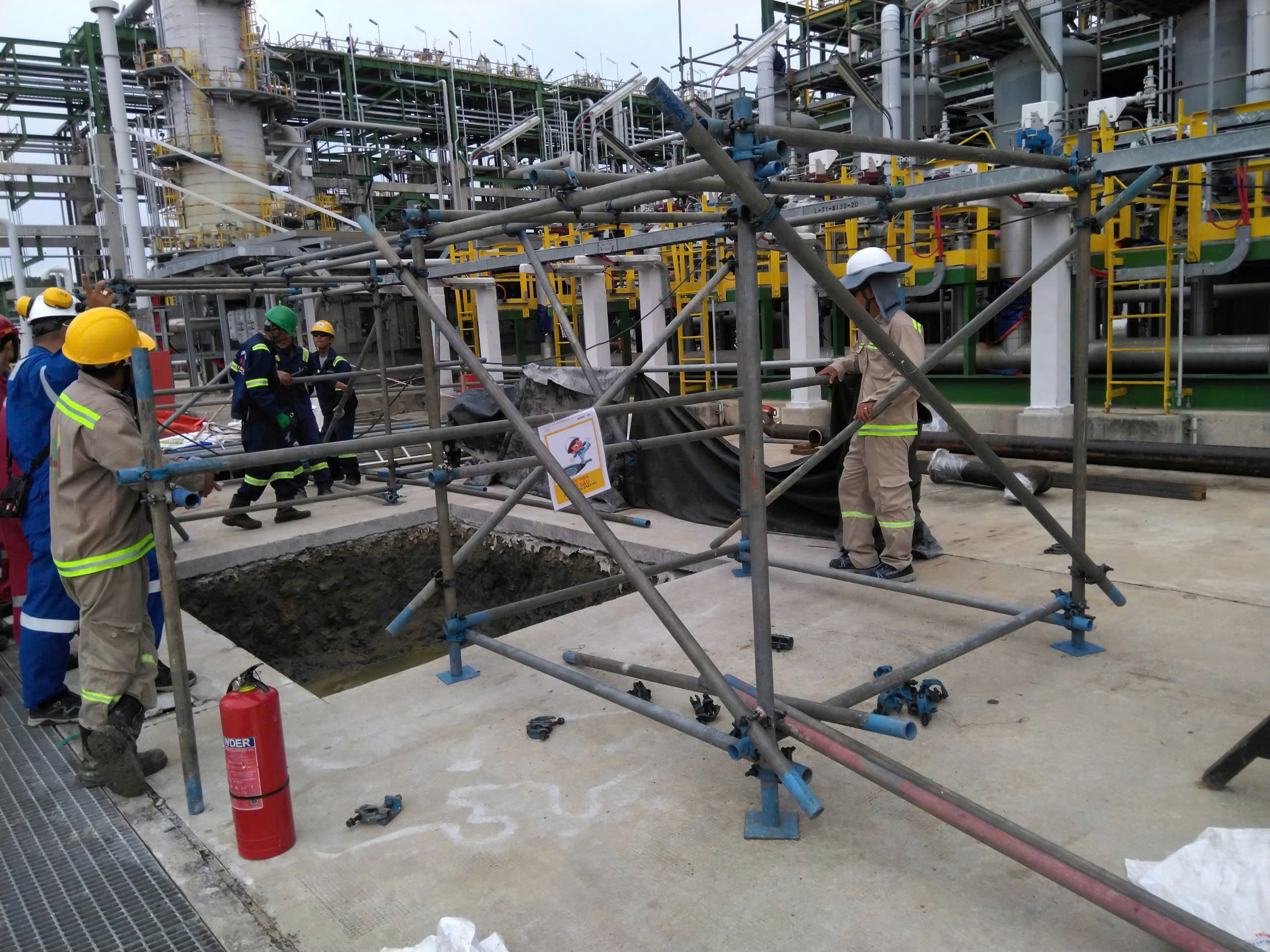 Dự án Cải tiến Tổ hợp Hóa dầu Miền Nam Việt Nam LSP - Gói Điều chỉnh Nhà máy Olefins, Công tác Xây dựng ngầm