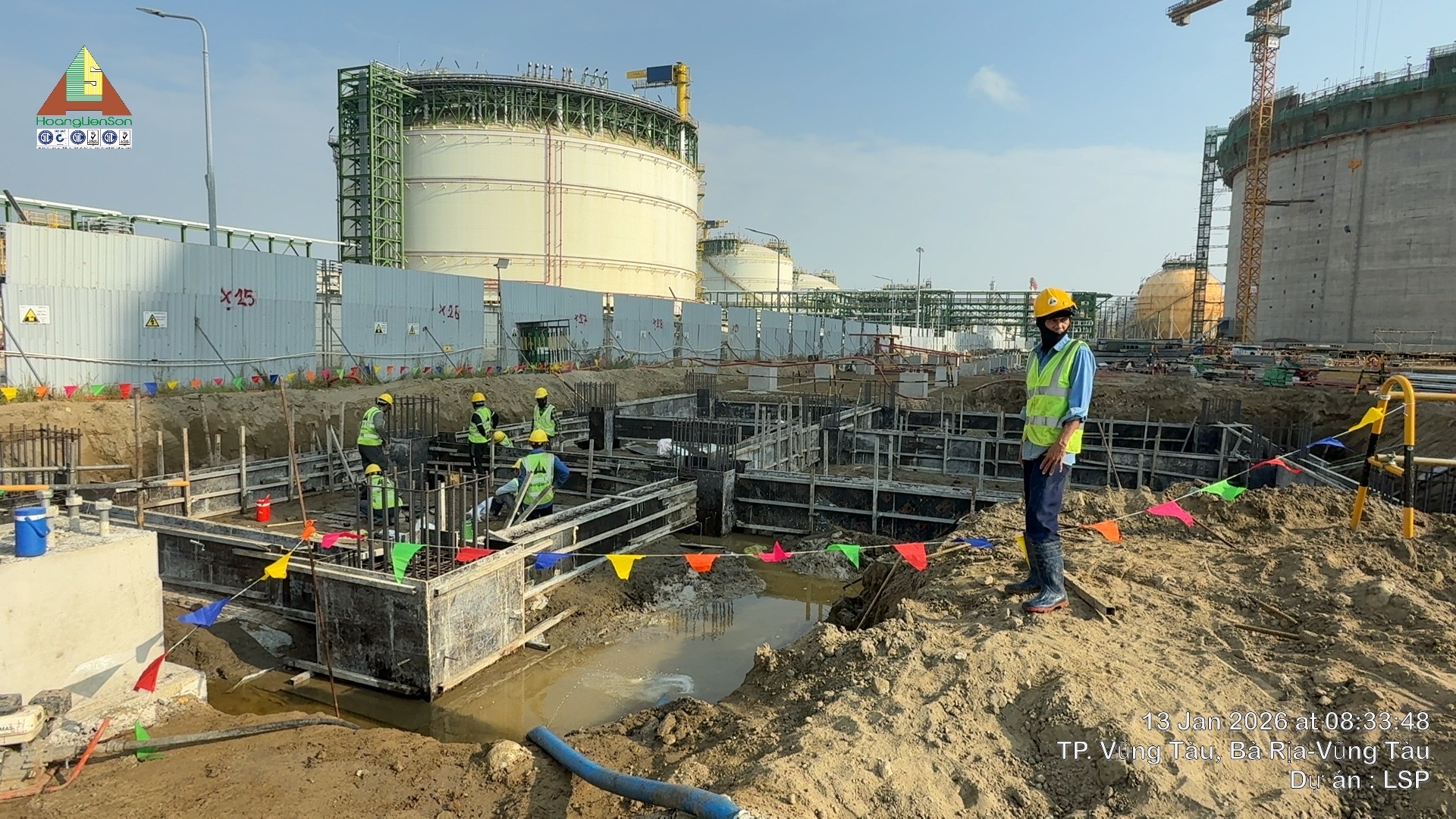 Dự án Cải tiến Tổ hợp Hóa dầu Miền Nam Việt Nam LSP - Gói Móng Piperack Khu vực Process Unit
