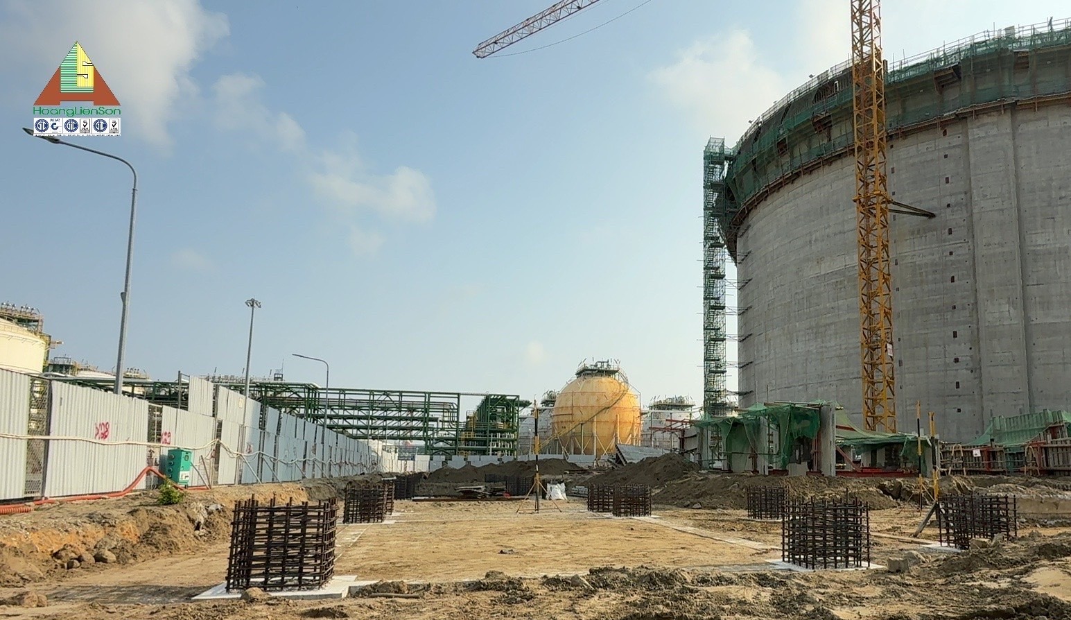 Dự án Cải tiến Tổ hợp Hóa dầu Miền Nam Việt Nam LSP - Gói Móng Piperack Khu vực Process Unit