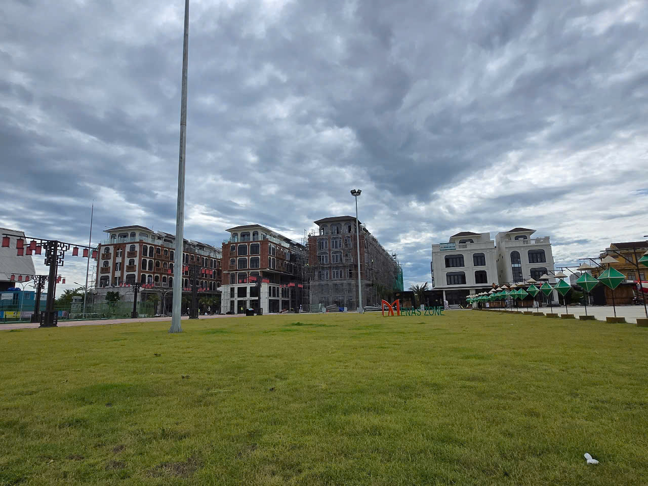 MENAS ZONE - Commercial and Tourism Service Complex in Hue City