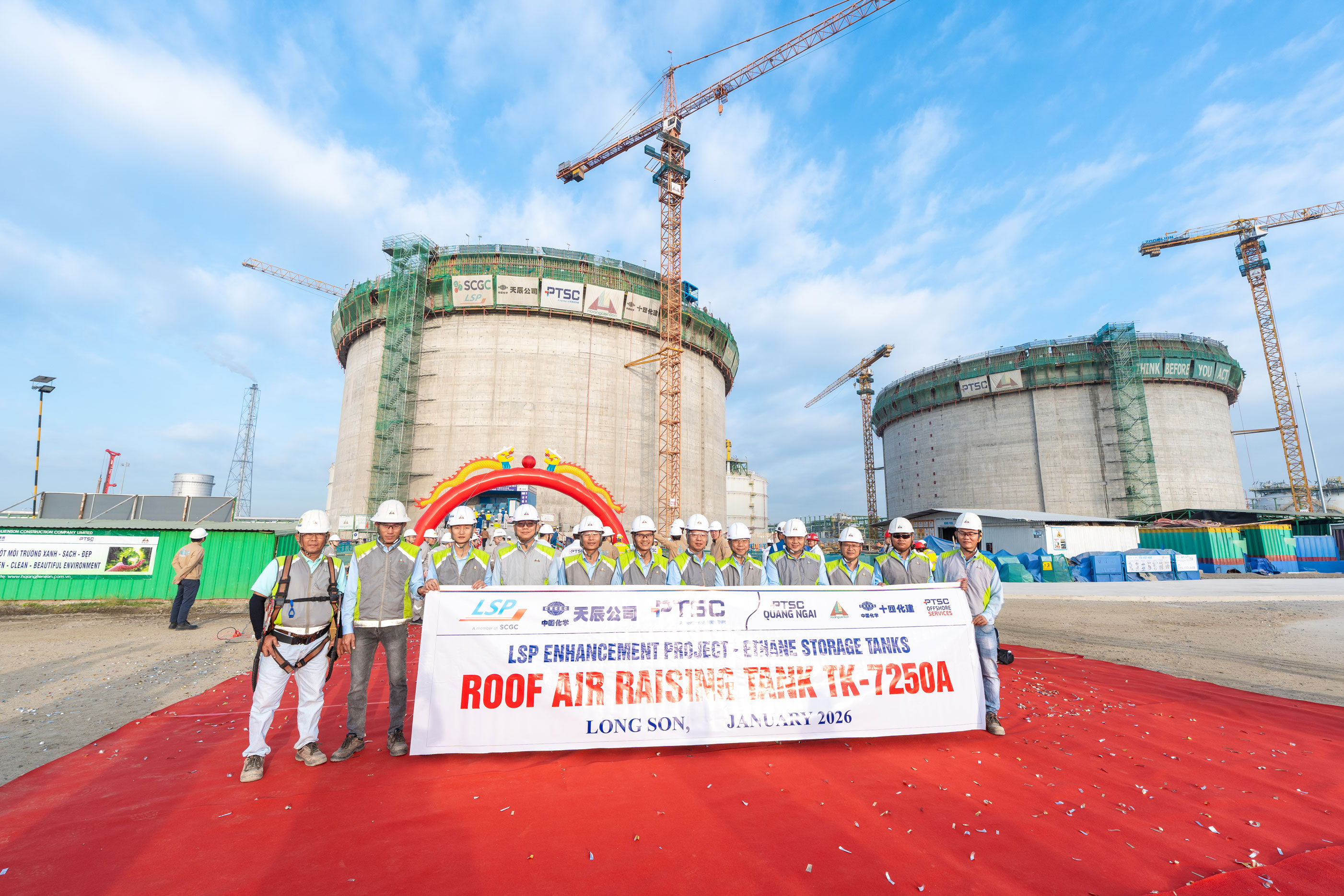 Hoàn thành Nâng mái Bồn TK-7250A